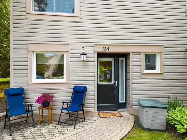 Collingwood, ON L9Y 5B4,134 Escarpment CRES