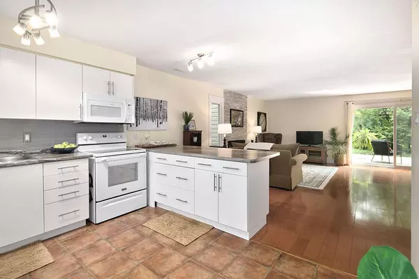 Collingwood, ON L9Y 5B4,134 Escarpment CRES