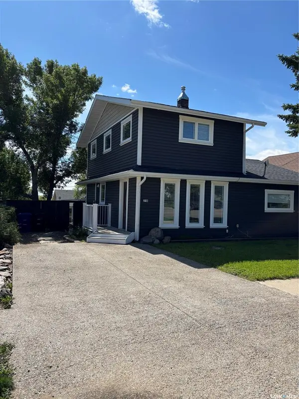 210 6th AVENUE SW, Eston, SK S0L 1A0