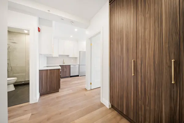 Milton, ON L9T 1N7,153 Main ST E #6