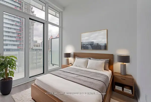 Mississauga, ON L5B 0M4,3883 Quartz RD #602