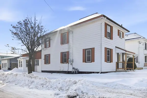 Perth, ON K7H 2A9,18 Cockburn ST