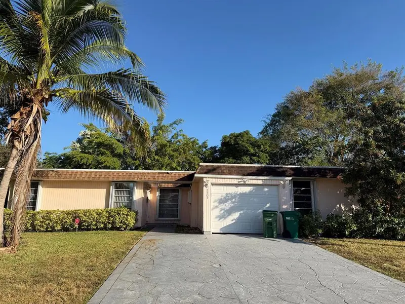7101 NW 68th St, Tamarac, FL 33321