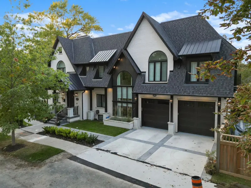 161 The Kingsway N/A, Toronto W08, ON M8X 2V5