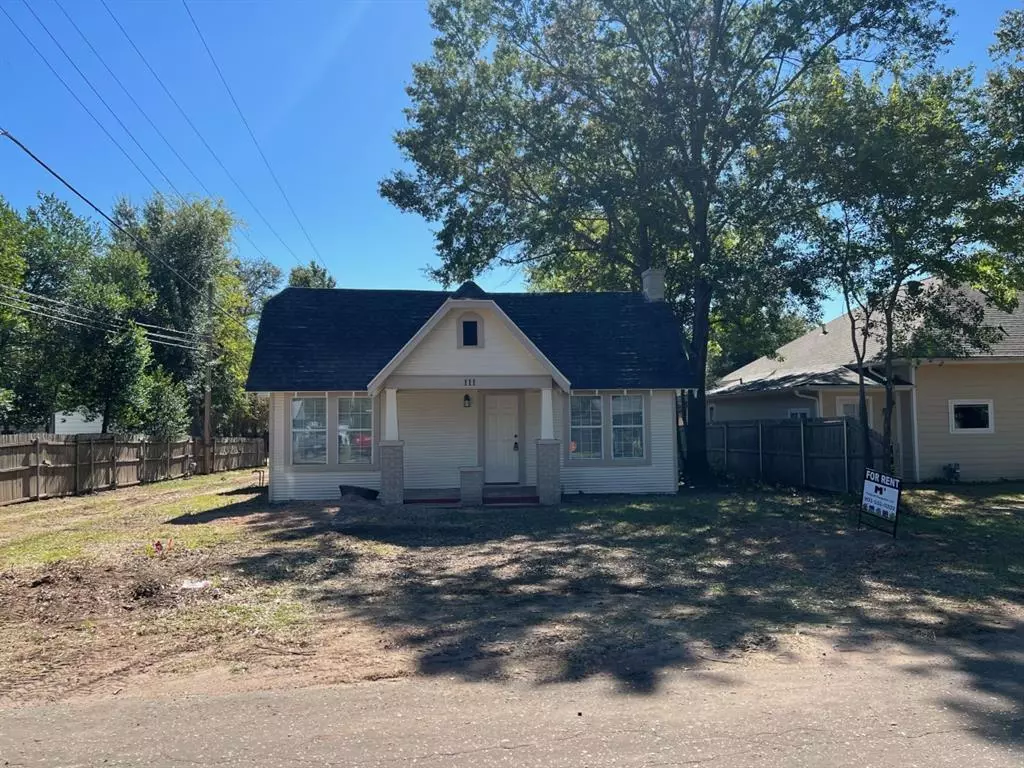 Grand Saline, TX 75140,111 W Wolfe Street