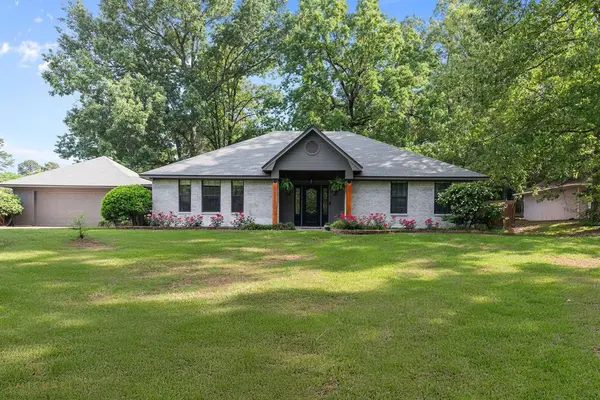 6105 Shadow wood Drive, Shreveport, LA 71107