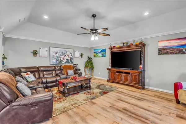 Sherman, TX 75090,812 E Mcgee Street