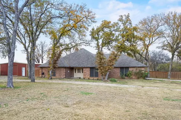 5301 W Caylor Road, Fort Worth, TX 76244