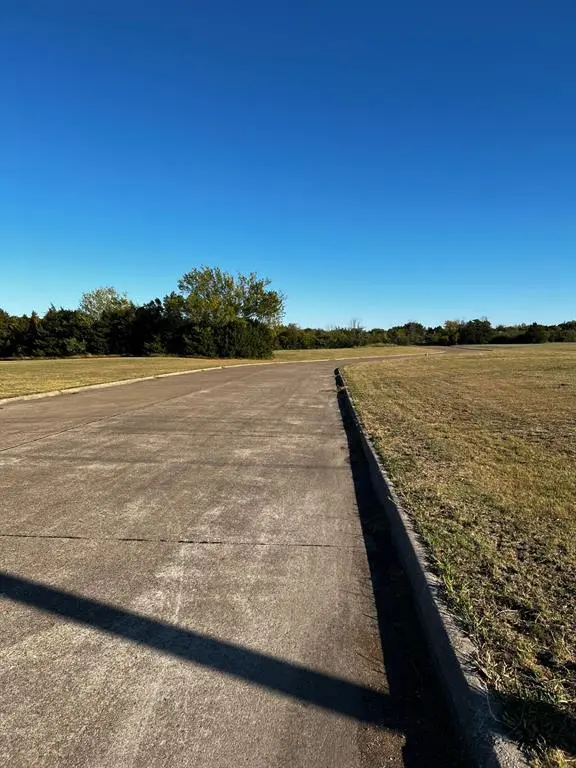 Desoto, TX 75115,601 W Wintergreen Road