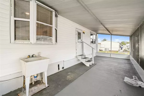 Hobe Sound, FL 33455,7897 SE Swan Ave