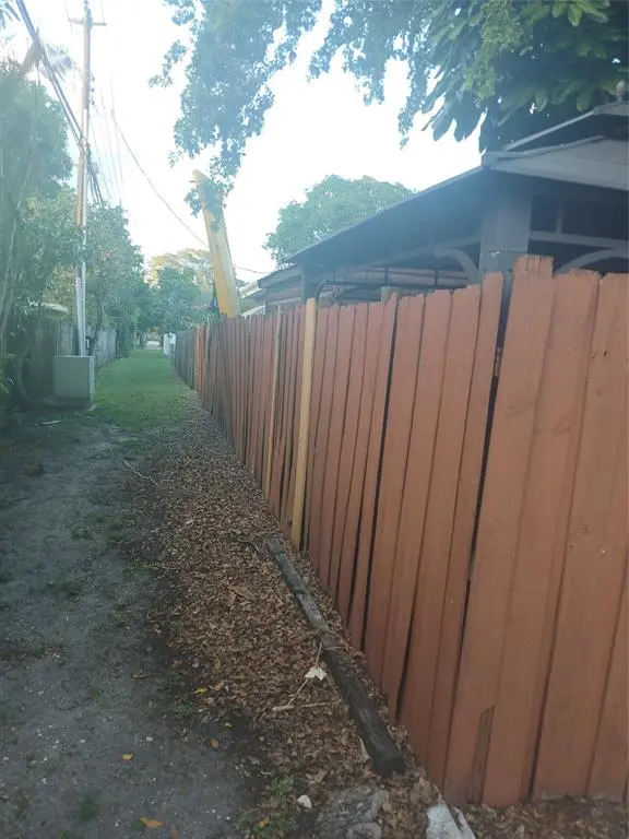 Fort Lauderdale, FL 33315,1247 SW 4