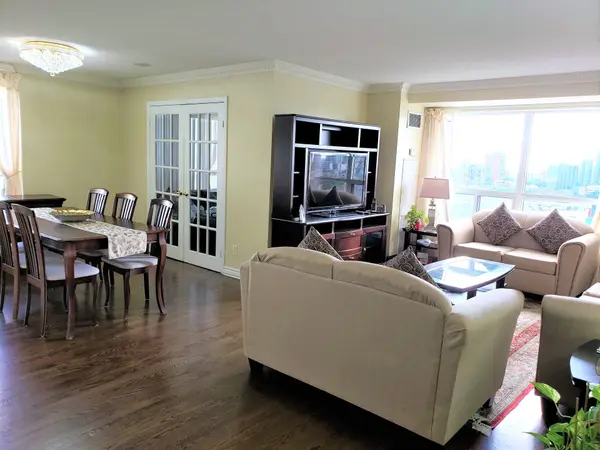 Mississauga, ON L5R 4B1,25 Kingsbridge Garden CIR #1625