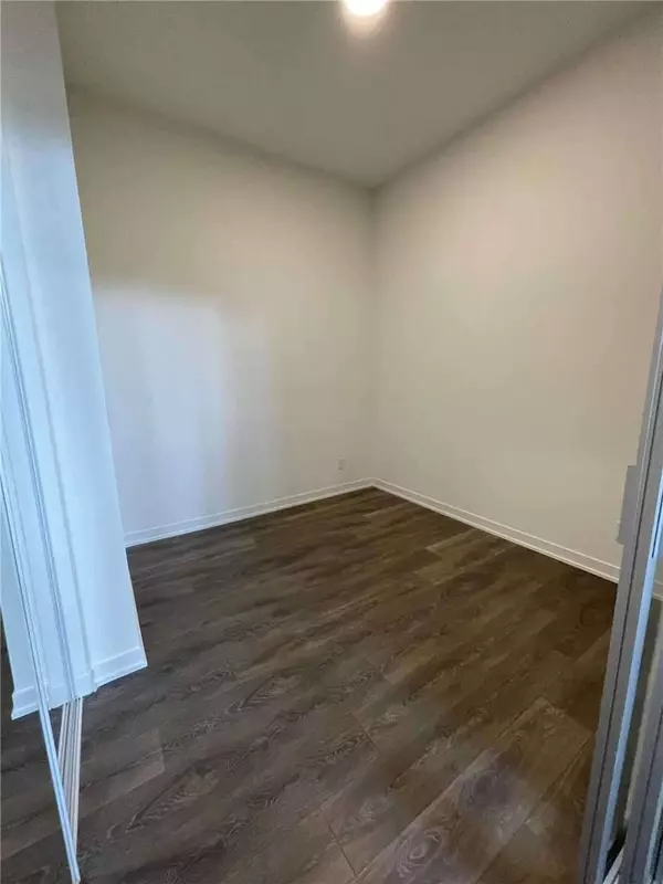 Toronto W04, ON M6M 0B6,160 Canon Jackson DR #A105