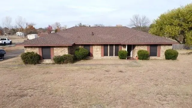 134 Hollie Drive, Red Oak, TX 75154