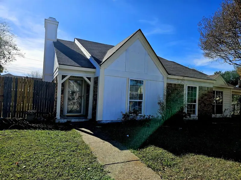 817 Colchester Drive, Mesquite, TX 75149