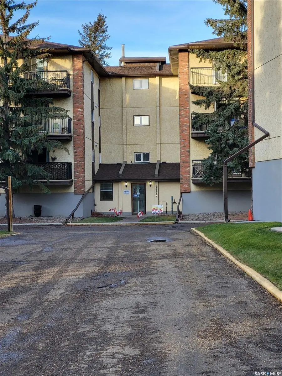 3130 Louise STREET #106, Saskatoon, SK S7J 3L8