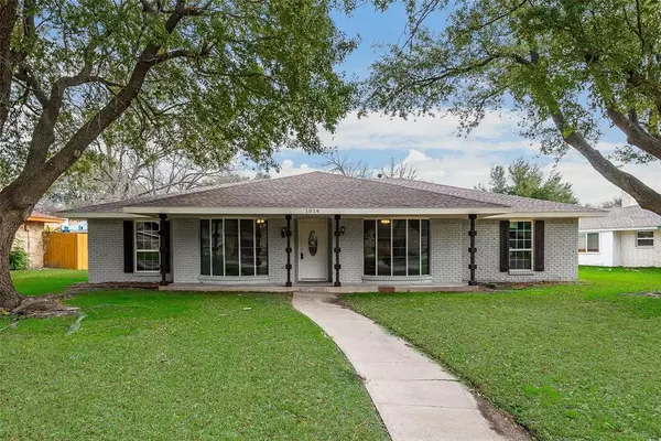 1014 Westlake Drive, Desoto, TX 75115