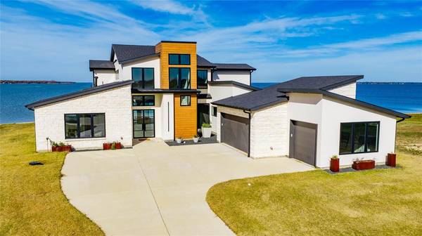 104 Mary Court, Gun Barrel City, TX 75156