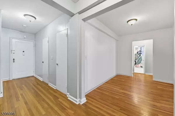 Jersey City, NJ 07304,2520 John F Kennedy Blvd #2C