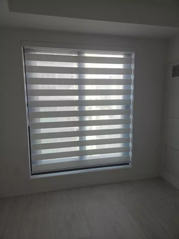 Toronto C10, ON M4S 0E2,20 Soudan AVE #2211