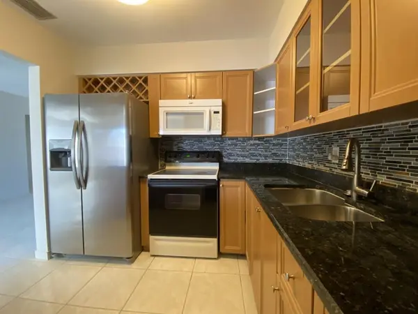 Fort Lauderdale, FL 33308,2700 NE 57th St