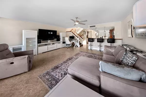 Pompano Beach, FL 33060,1100 SE 5TH CT #68