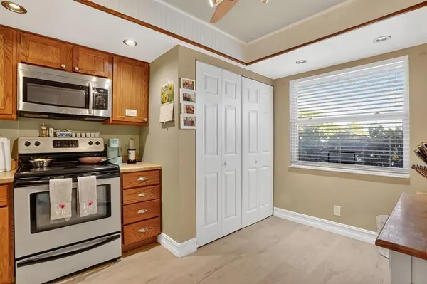 Margate, FL 33063,7640 NW 18th St #101