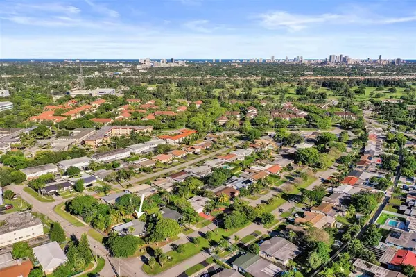 Hollywood, FL 33021,601 S Rainbow Dr