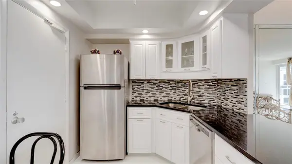 Fort Lauderdale, FL 33308,3333 NE 34th St #811