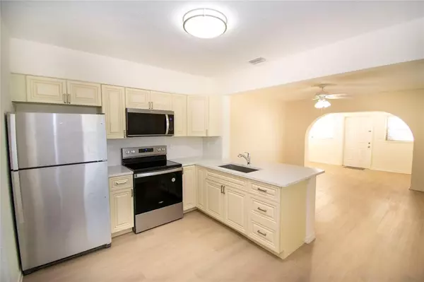 Hollywood, FL 33020,2547 Roosevelt St