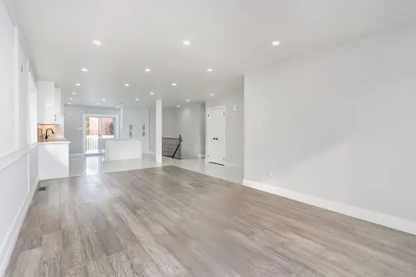 Barrie, ON L4N 0W6,90 Sproule DR