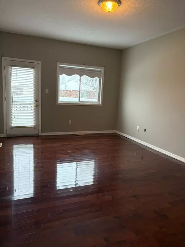 18 Red Pine CRES, Wasaga Beach, ON L9Z 3B3