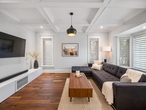 Toronto W08, ON M9B 3A2,26 Puckeridge CRES