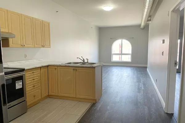 Brantford, ON N3T 2G7,150 Colborne ST #403