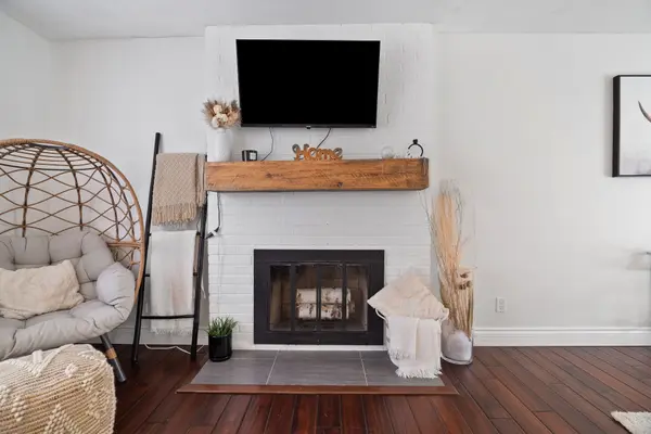 North Bay, ON P1A 2V3,15 Tweedsmuir DR