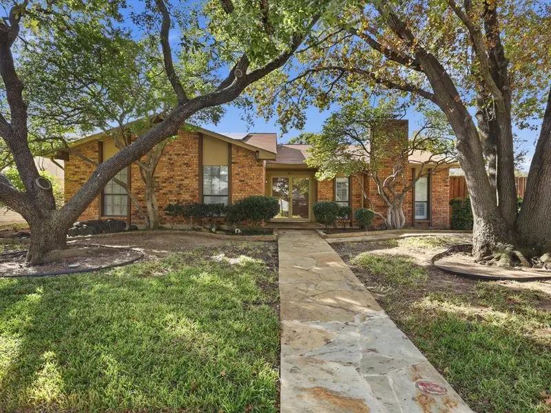 303 Woodhurst Drive, Coppell, TX 75019