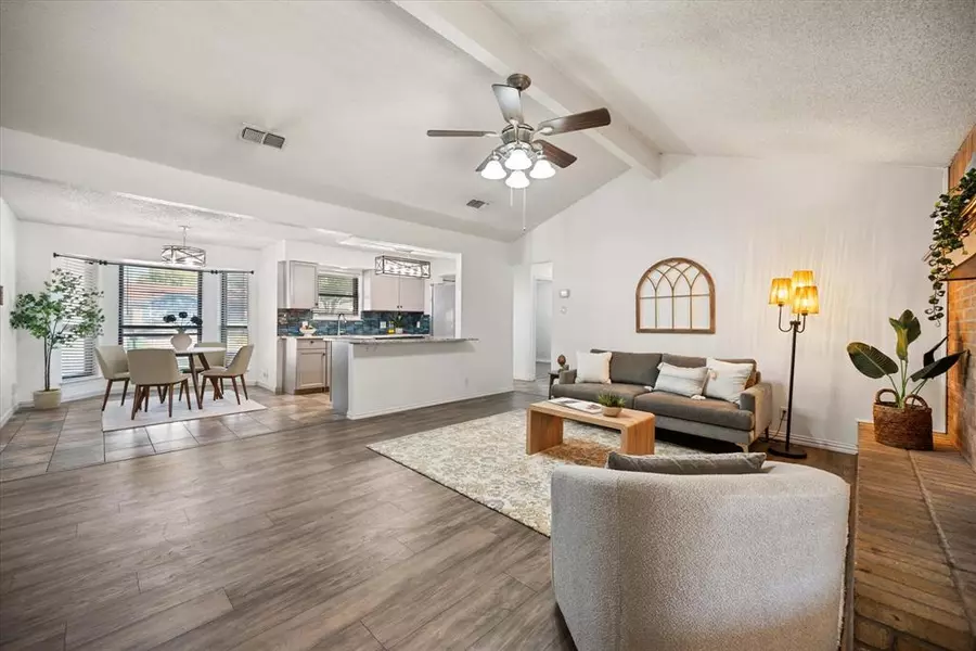 6636 Fair Meadows Drive, Watauga, TX 76148