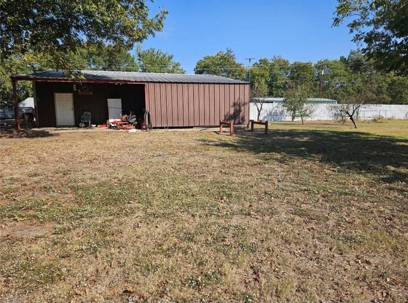 1347 Farm Road 38 S, Brookston, TX 75421