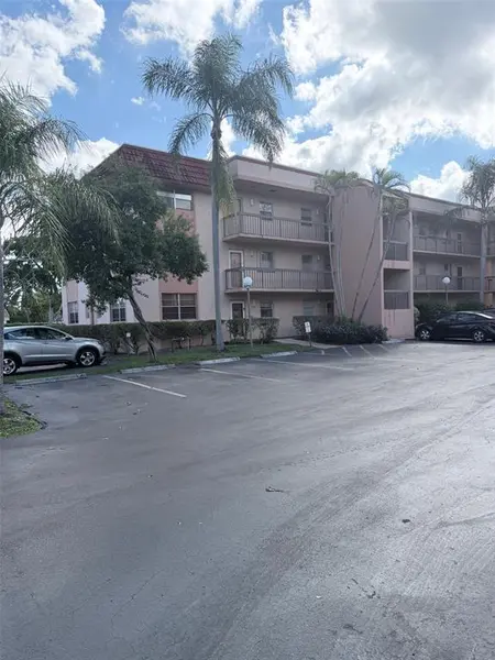 3040 Holiday Springs Blvd #110, Margate, FL 33063