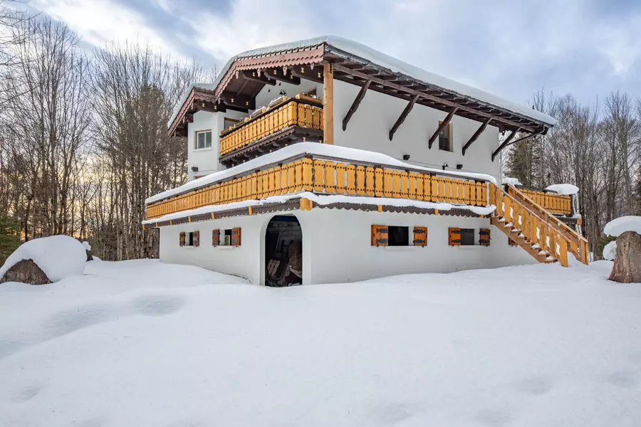 878 DEER LAKE RD RD, Huntsville, ON P0B 1L0