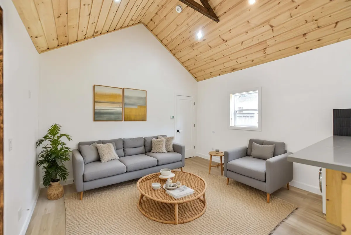 Orillia, ON L3V 3B8,274 Mississaga ST W #Unit C