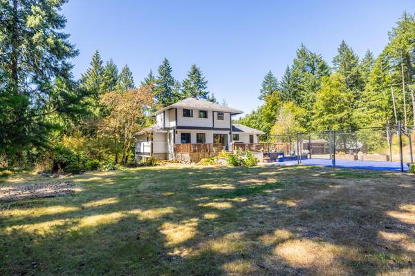 1725 Millstream Rd, Highlands, BC V9B 6E7