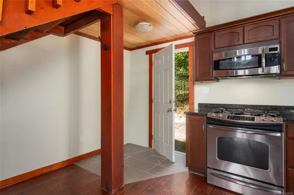 Nanaimo, BC V9X 1V1,2031 Waring Rd