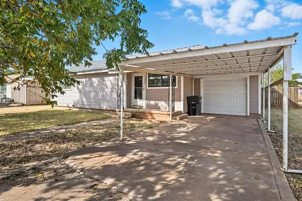 Aspermont, TX 79502,1452 Mccarty Street