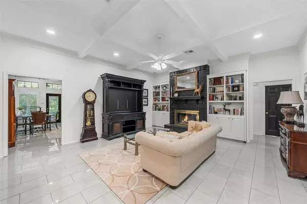 Woodway, TX 76712,10007 Creek Bend Drive