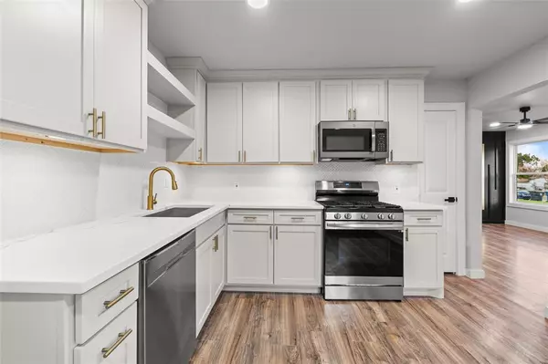 Dallas, TX 75243,8423 Glen Regal Drive