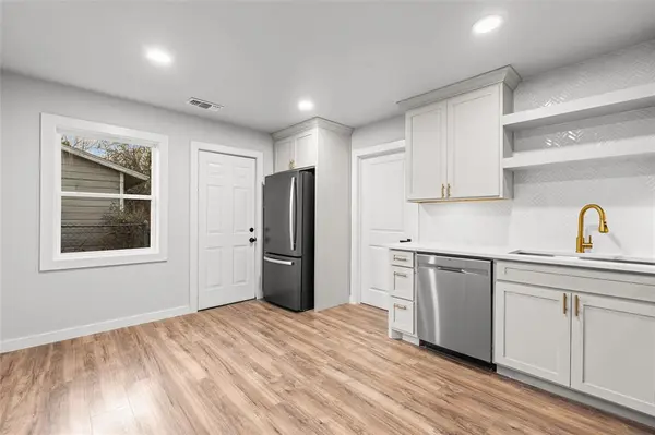 Dallas, TX 75243,8423 Glen Regal Drive