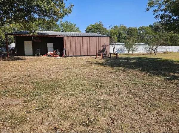 1347 Farm Road 38 S, Brookston, TX 75421