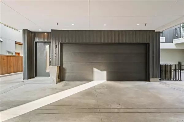 Dallas, TX 75204,2001 N Prairie Avenue #106