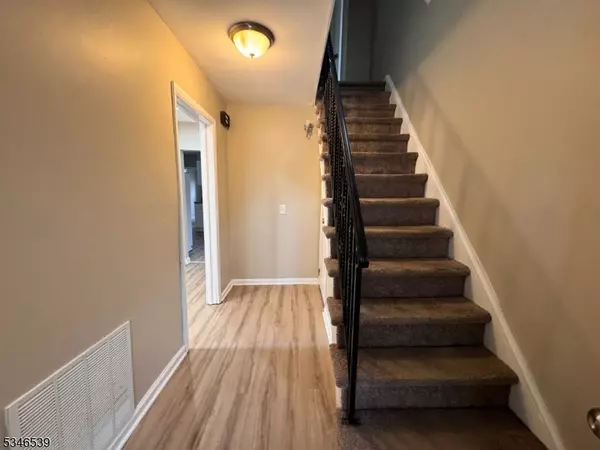 Hackensack City, NJ 07601,74 Union St